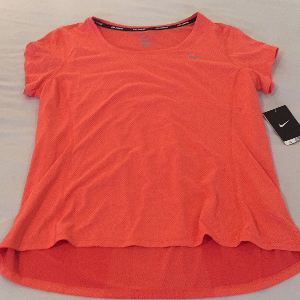 NWT Nike women’s running shirt